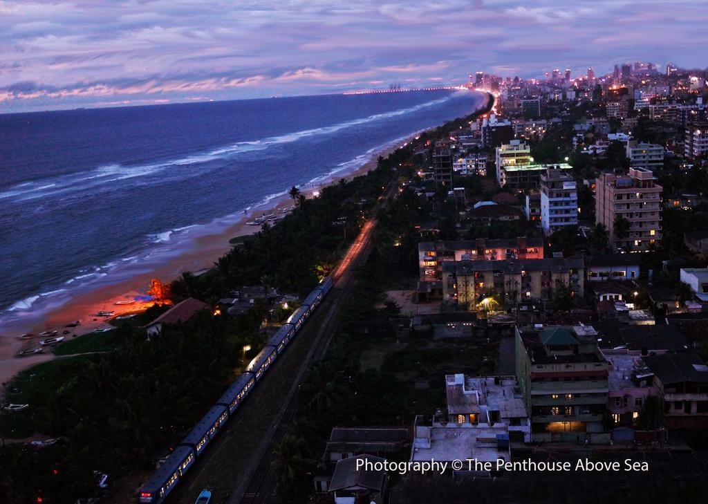 Apartamento The Penthouse Above Sea Dehiwala-Mount Lavinia Exterior foto