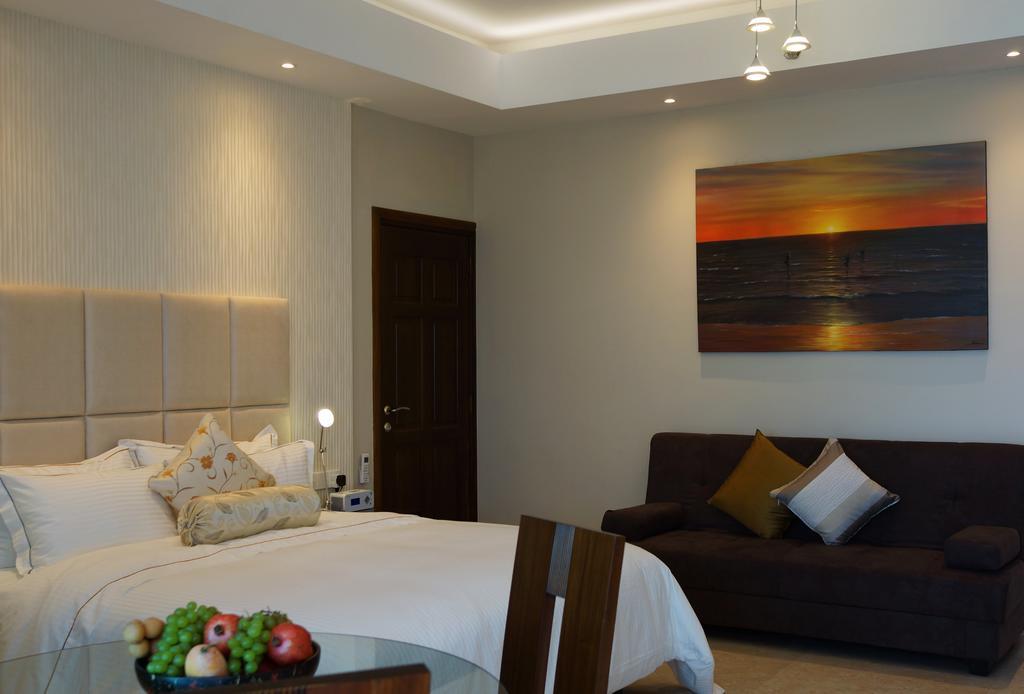 Apartamento The Penthouse Above Sea Dehiwala-Mount Lavinia Exterior foto