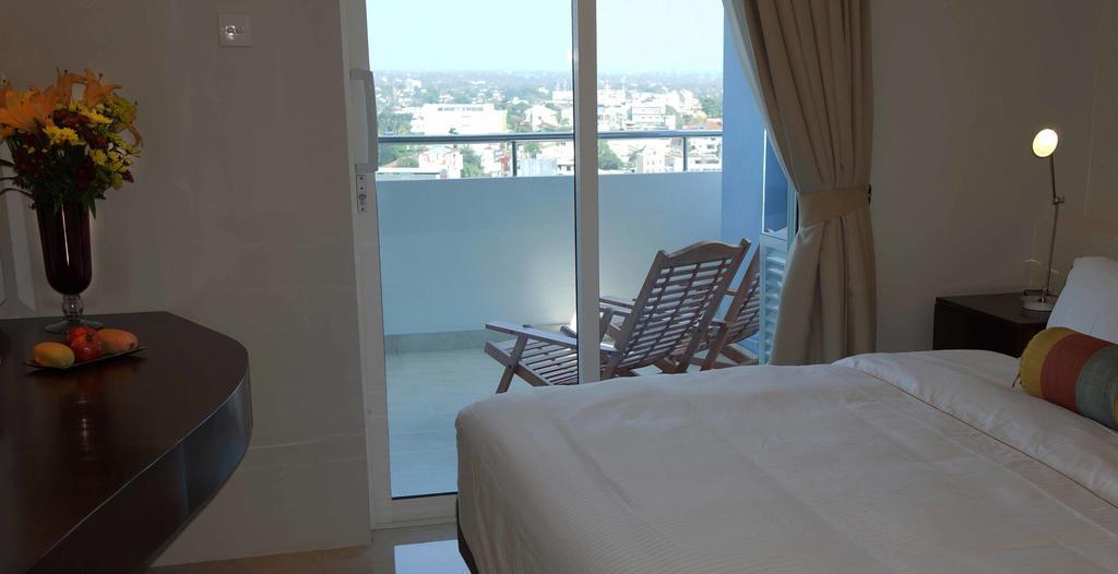 Apartamento The Penthouse Above Sea Dehiwala-Mount Lavinia Exterior foto