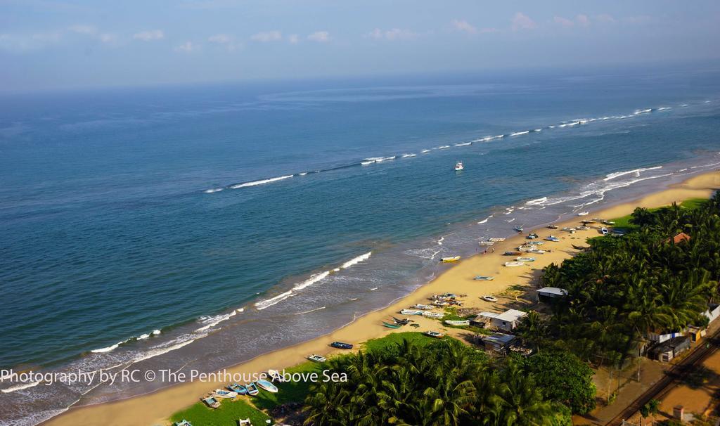 Apartamento The Penthouse Above Sea Dehiwala-Mount Lavinia Exterior foto