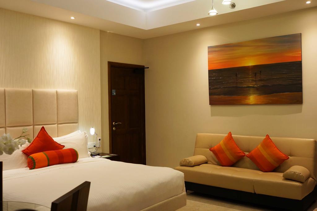 Apartamento The Penthouse Above Sea Dehiwala-Mount Lavinia Exterior foto