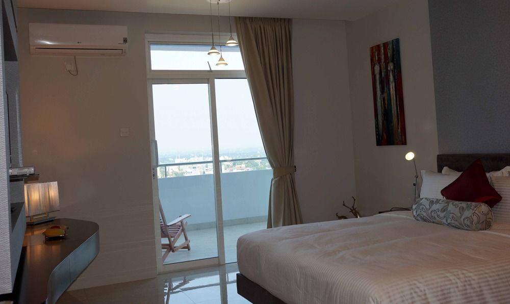 Apartamento The Penthouse Above Sea Dehiwala-Mount Lavinia Exterior foto