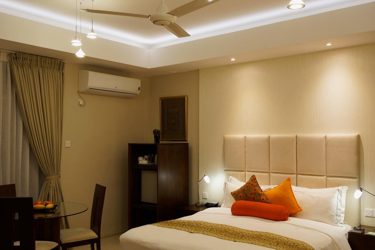 Apartamento The Penthouse Above Sea Dehiwala-Mount Lavinia Exterior foto