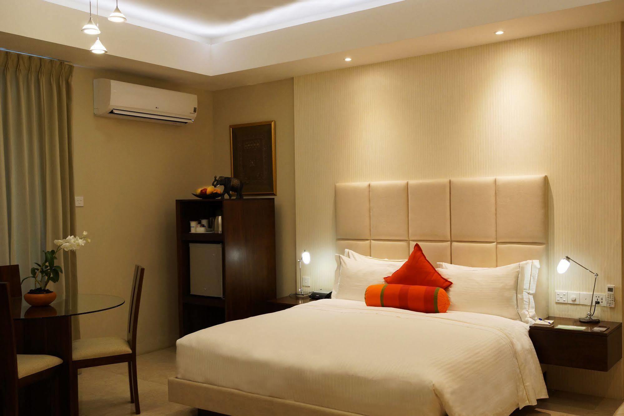Apartamento The Penthouse Above Sea Dehiwala-Mount Lavinia Exterior foto
