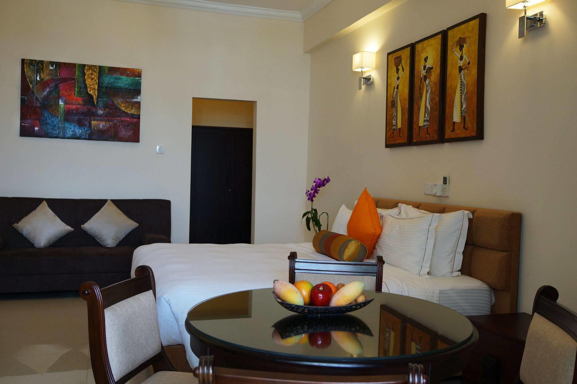 Apartamento The Penthouse Above Sea Dehiwala-Mount Lavinia Exterior foto