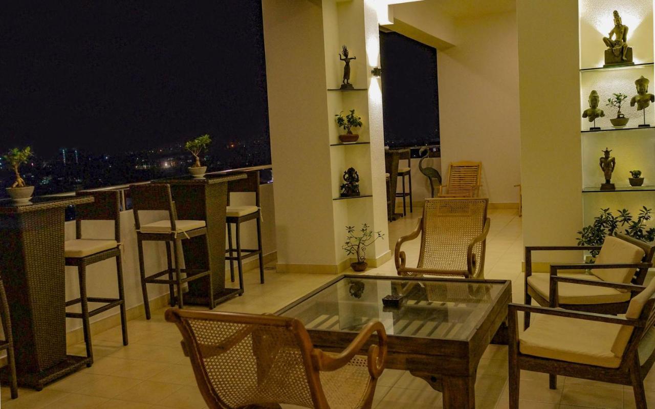 Apartamento The Penthouse Above Sea Dehiwala-Mount Lavinia Exterior foto